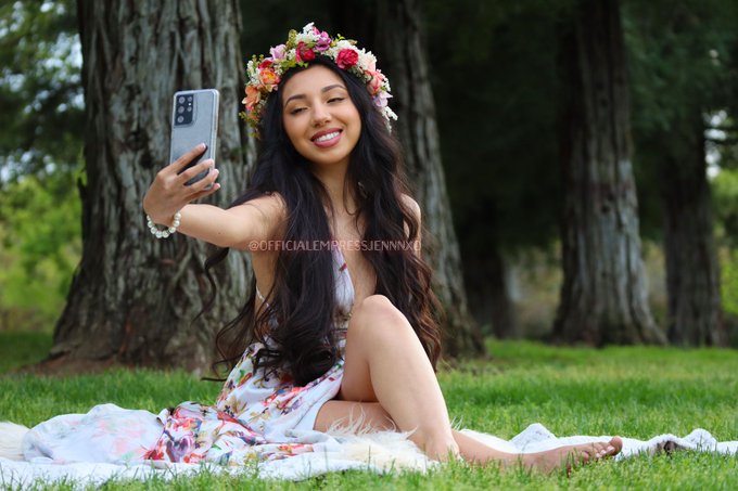 Happy Birthday to Me 👑💖💸🎉🌸 https://t.co/R7eYjcUyQW<a href="/tag/bootseason"class="tags"><span>#bootseason</span></a><a href="/tag/coattime"class="tags"><span>#coattime</span></a>