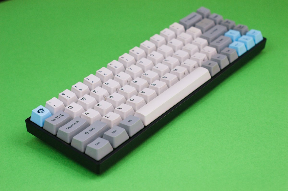 Triple Tone

AKKO 3068 
Cherry MX Browns