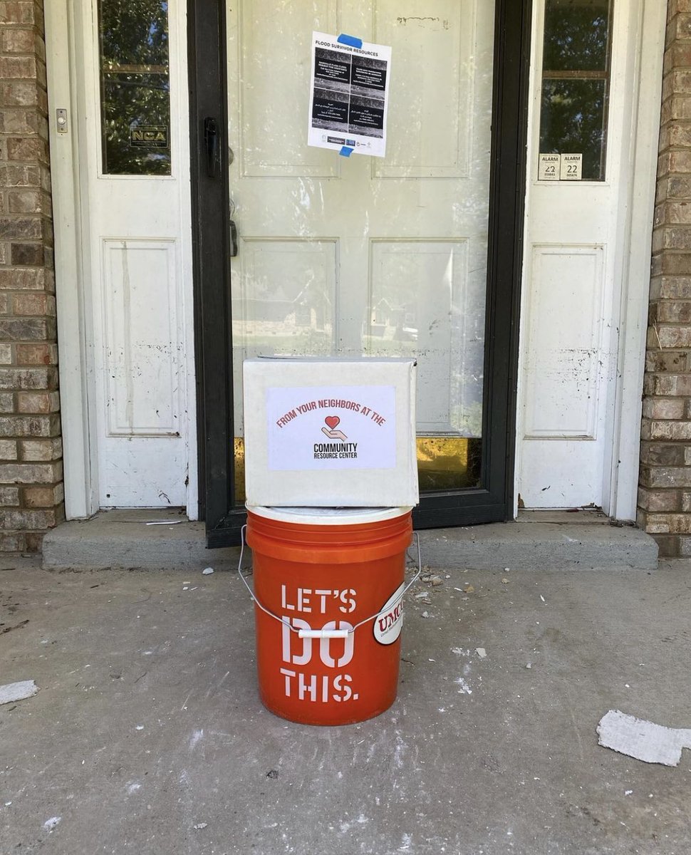 CRCNashville's tweet photo. Grateful for Mitzi, our #smallbatchbigimpact vehicle from @mitsucars ! We used Mitzi to deliver 150 relief buckets full of cleaning supplies, garbage bags, gloves, to each house right after the flood. When stores were sold out of supplies, we delivered them directly! https://t.co/RnuuLXOBT6