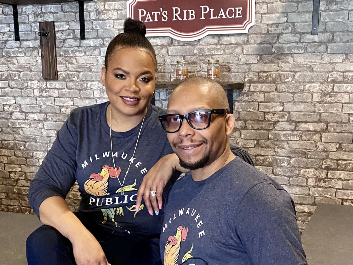 onmilwaukee's tweet image. More succulent smoked barbeque is coming to @ThirdWardMKE! @PatsRib Place to establish second location at @MKEPublicMarket Here are all the delicious details. dlvr.it/Rxb12R