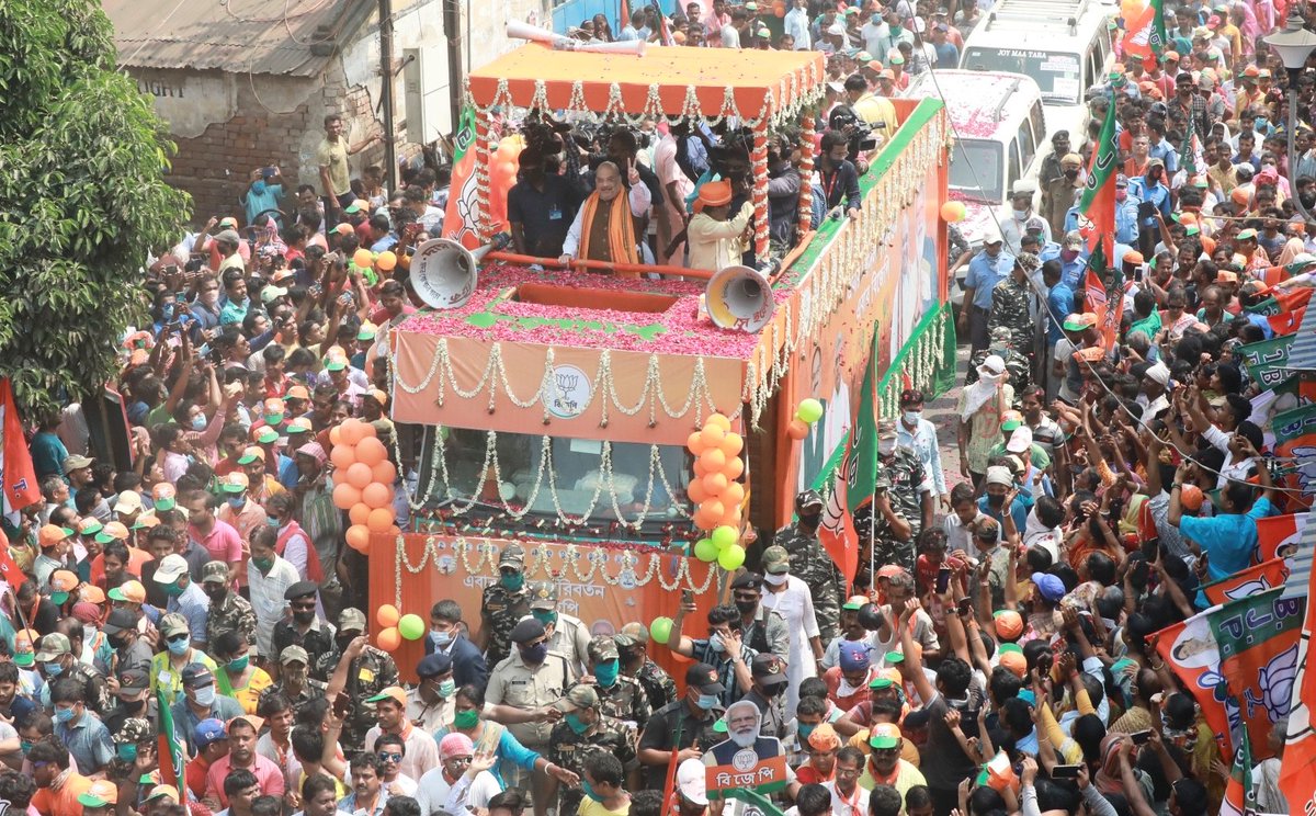 rajeshsinghh's tweet image. This is how we fight against #CoronavirusIndia #COVID19India #COVID19 #BangalElection2021 #Kumbh2021 .