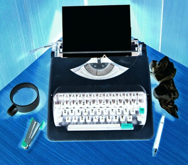 🚨#ScriptSpace is open! 🚨 
“The range of opinions and advice flying around ... after my reading was massively helpful to develop the play further.” 
Get submitting writers! Deadline is midnight on the 18th!

Find out more: space.org.uk/event/scriptsp…