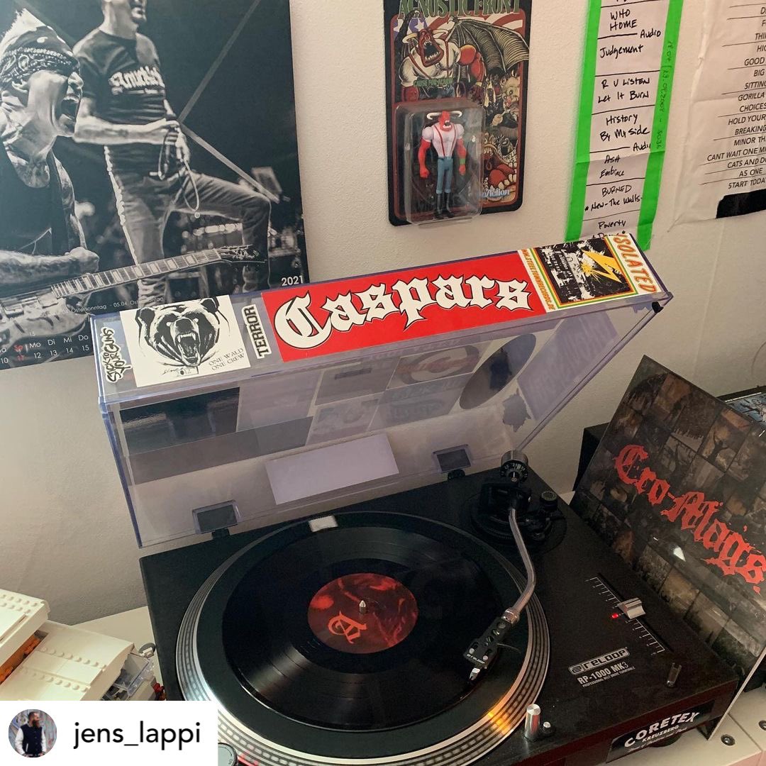 Posted @withregram • @jens_lappi Homeoffice is better with @realcromags #ageofquarantine