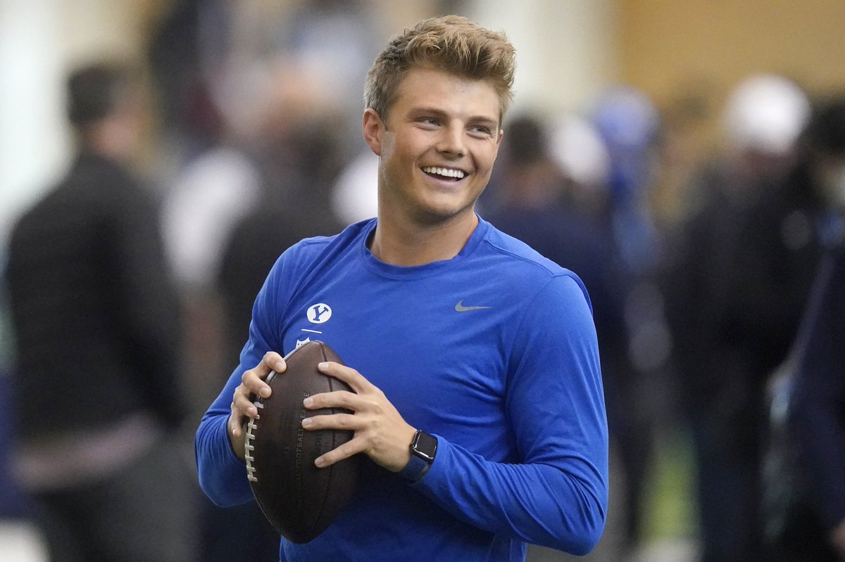 NFLMemes's tweet photo. Zach Wilson looks like the actor who would play Zach Wilson in a Disney movie about Zach Wilson https://t.co/kEW4ZNDlTo