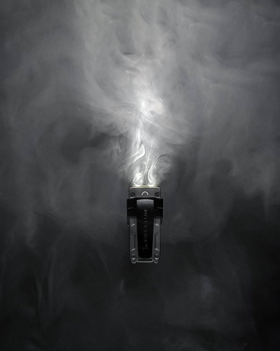 ManventureShop's tweet photo. Have you upgraded your #NITECORE TIP yet ?😀
This little pocket light can emit 700 lumens and is USB C rechargeable!

Via @v._edc

#nitecore https://t.co/NDVHnI42iZ