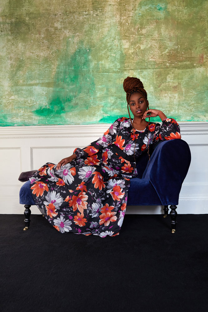 TheBathMagazine's tweet image. Don’t let ‘that’ dress languish in the back of the wardrobe – wear Margot Leadbetter style for the ‘Good Life.’

📷: Egle Vasi @monsterfulphoto
Make up: Louise Jane Makeup Artist
Modelling: @gingersnapmodels

Shop the collection at:
bit.ly/3a45XH2