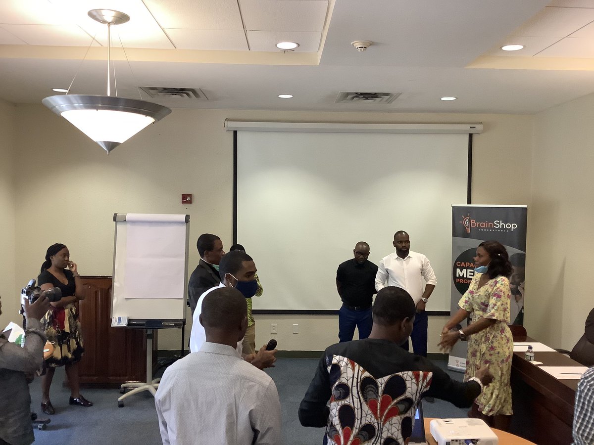 Día 3. Grupo 2 haciendo la actividad de impactacion positiva.
<a href="/RosaAbuy/">Rosa Natividad Mangue</a> <a href="/_BrainShop_/">BrainShop Consultoria</a> <a href="/GabrielObiang/">Gabriel Mbaga Obiang Lima</a> <a href="/johnnilynk/">J.Hanza</a> <a href="/JorestSB/">Sikota Barleycorn Jorge</a> <a href="/ELMAU_IMPACTA/">Mauricio Ebozogo Oficial</a> <a href="/ComplejoBome/">ComplejoBome</a> 
#seminarioprofesionalMMH2021