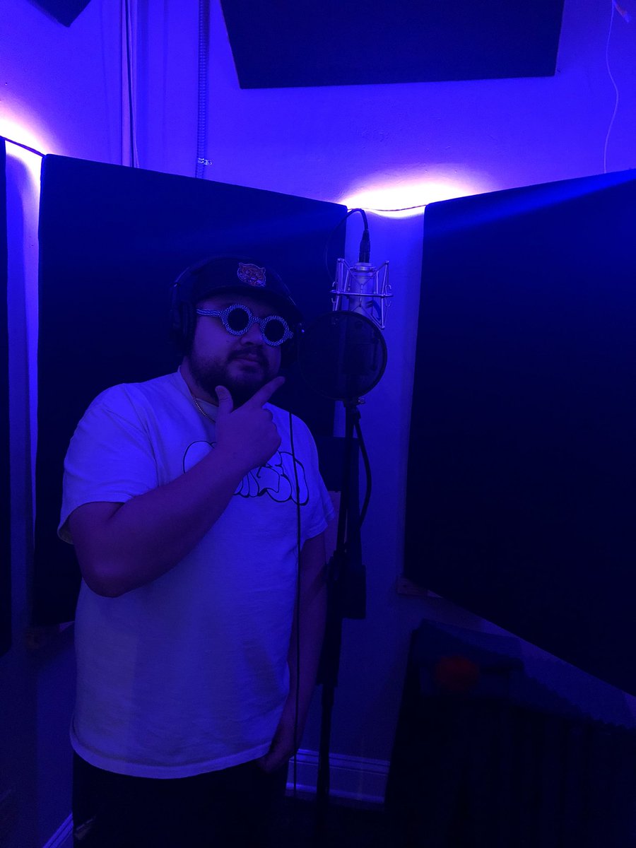 Good studio week, two heavy tracks for rat stick over the weekend, nice little <a href="/yojoostin/">JB</a> feature for <a href="/OverthinkerFL/">Overthinker 🌴🍊</a> and a very nice mom recording some kpop jingles 🌎🎸