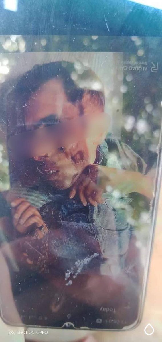 Tw // death
In Tamu tsp, a couple who were just passerby milk vendor was shot dead by terrorists at around 11:00 am. They also raided almost every wards and threatened civilians by opening gunfires. A witness said 3 ppl were also abducted.
#WhatsHappeningInMyanmar
#Apr13Coup @CNN https://t.co/ogRPlctDpI