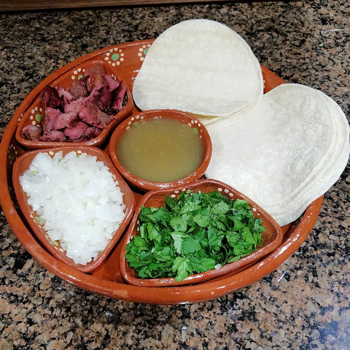 BeerBBQBeards's tweet photo. Add a little lime, crisp up those corn tortillas on the @CampChef flattop and I think we are ready for #tacotuesday!

#carneasada #tacos #mexicanfood #yum #dinner #foodie #campchef #beerbbqandbeards https://t.co/Z61qEPvU43