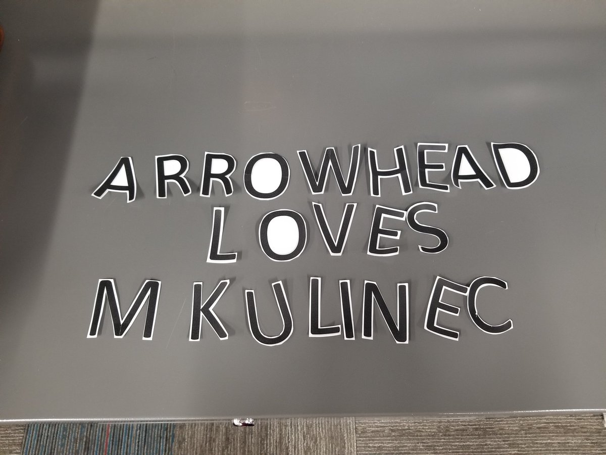 I am so thankful for both of my campuses. Between an egg hunt that took me on an adventure around school and math riddles galore I was so spoiled. #DVUSD is an amazing place to be. #family #feelingspecial <a href="/FreshBasl/">Nichole</a> <a href="/JackieDettorre/">Jackie Dettorre</a> <a href="/DVUSD/">Deer Valley Unified School District</a>