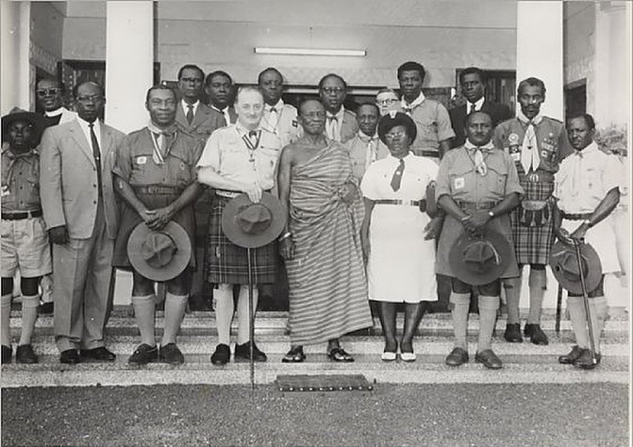 Otumfuo Prempeh II with Chief Scout Sir Charles Maclean with the Kumasi Welcome Party • ca. 1965 • Mary Evans Prints

#SiHene