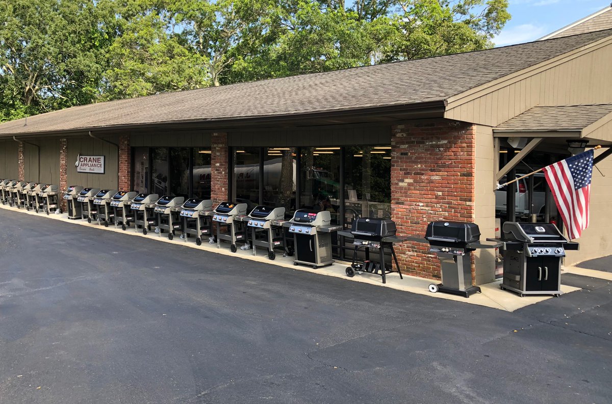 Who's ready to BBQ?! Soak up the sun, enjoy the fresh air, and grill delicious food with family, all while enjoying FREE Assembly on Freestanding Grills, FAST Delivery &amp; Special 0% Financing!* 

Shop: visitcrane.cc/weber &amp; visitcrane.cc/all-grills 
*See store for more details.