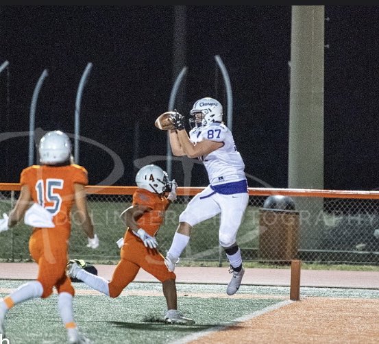 MichaelTacinel2's tweet photo. Extremely thankful and excited to be named 1st team All Region TE ‼️Couldn’t have done it without my teammates and coaches. @TillyFootball @TheCoachCurry https://t.co/4qDHZjUv0n