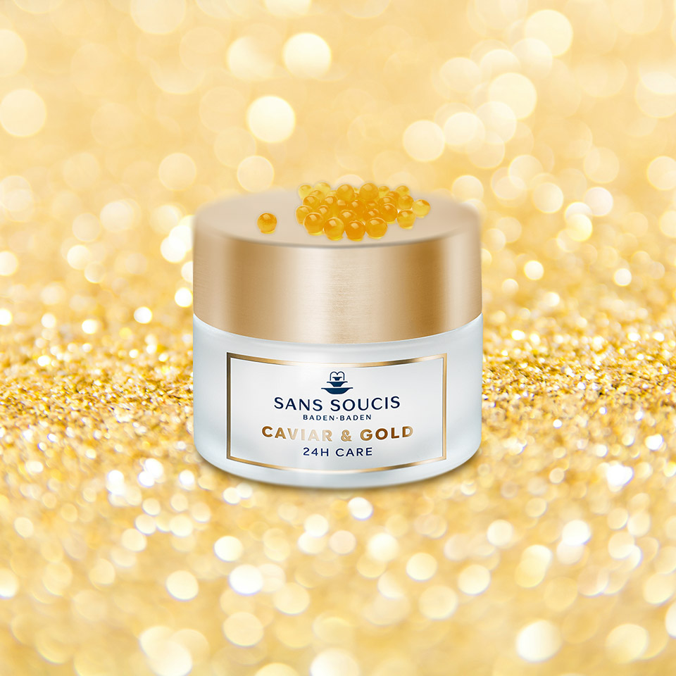Make your skin shine with this luxurious anti-aging cream with caviar extract &amp; gold powder 🤑 
#sanssoucis #sanssoucisusa #naturalskincare #skincare #skincareroutine #cleanskincare #cleanbeauty #crueltyfreebeauty #skincareregimen #selfcare #luxury #antiwrinkle #shine #gold