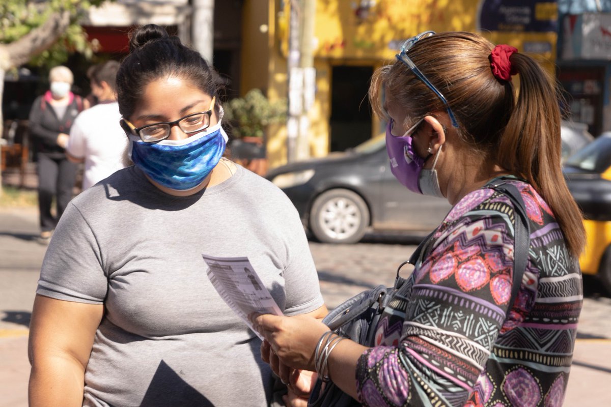 FerOrellanoOK's tweet photo. ¿A qué edad te acosaron por primera vez?
Intervención con @celestebobba721 y las @Mumalamza en #Guaymallén en el marco de la semana contra el Acoso sexual callejero.
@cdguaymallen https://t.co/PObpZlrGN1