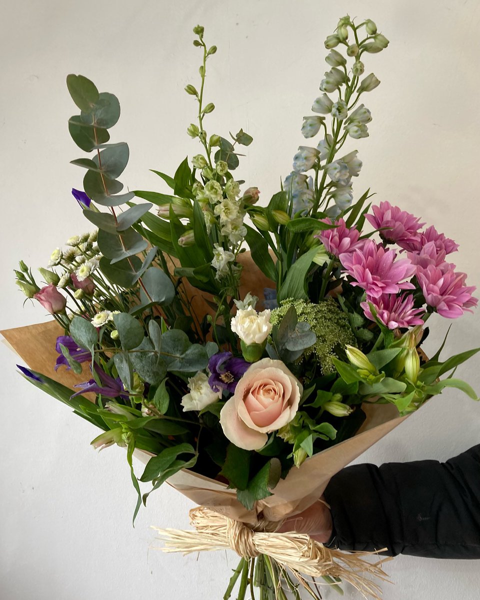 FlowersMainSt's tweet photo. Day 2: muted tones on a bright &amp; glorious day ☀️💐 So lovely to see everyone’s (half) faces! 
#outoflockdown #reopening #flowershopnottingham #florist #nottingham #keyworthlocal #shopindependent #flowersonmainstreet https://t.co/NTny4cuE3Q