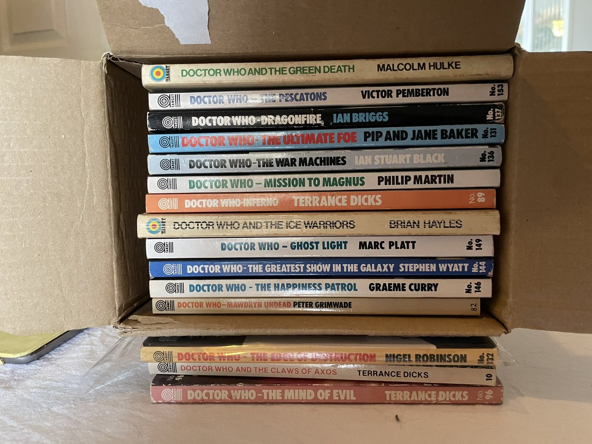 FantasticMrOx's tweet photo. These arrived today and I’m needlessly excited. #TargetNovels #DoctorWho https://t.co/Gkzyygu1IQ