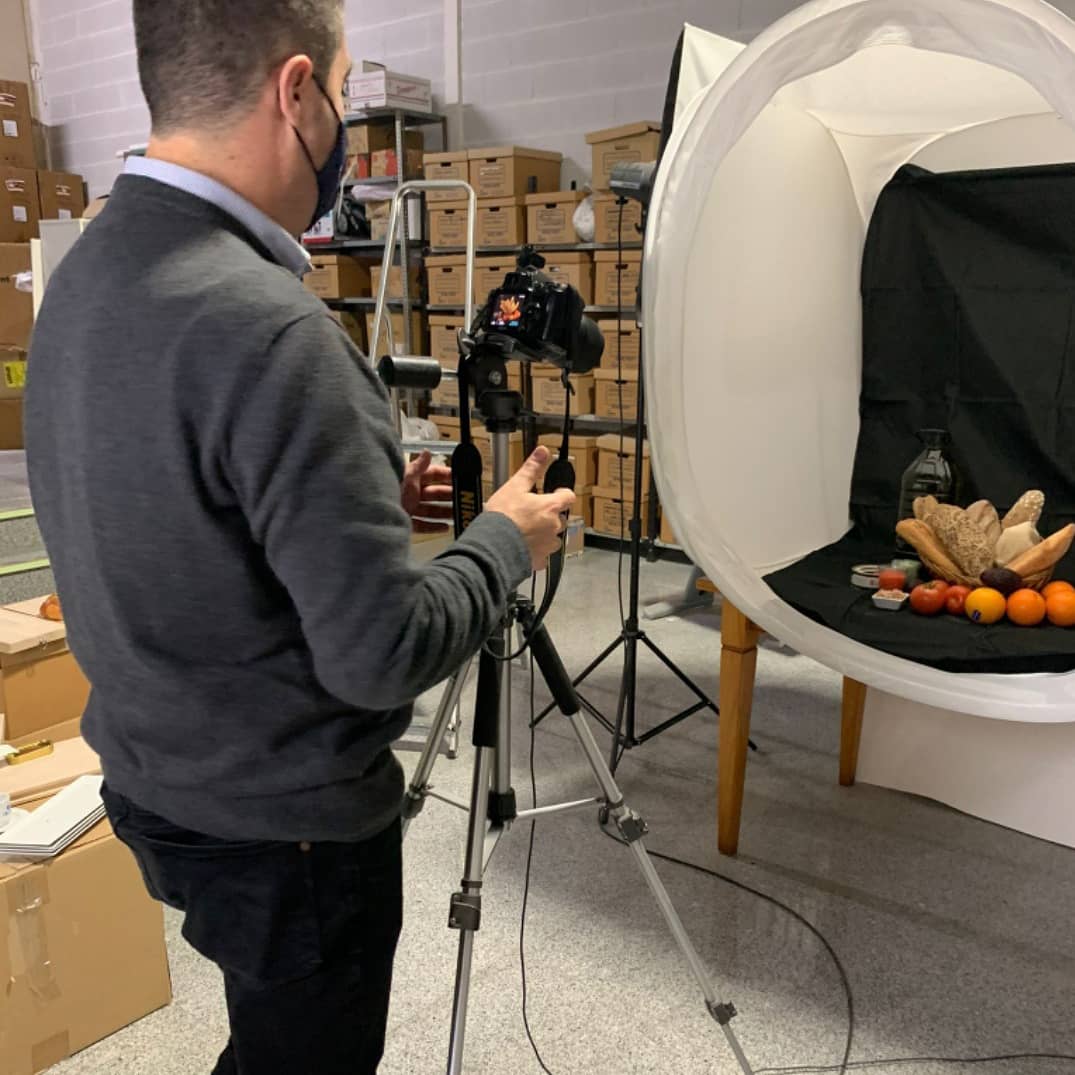 Sesión de fotos 📷 de nuestros panes 🥖 para desayunos 🍳☕
No olvides suscribirse a nuestra Newletter
👉https://t.co/7y8gUltpGm
.
.
#Bolleria #almeria #pandelrosal #uber #ubereats #tiendas #panaderia #bolleria #pasteleria #pasteles #MiniBaguette #fibra #integral #saludable https://t.co/YbuwcS1vK7