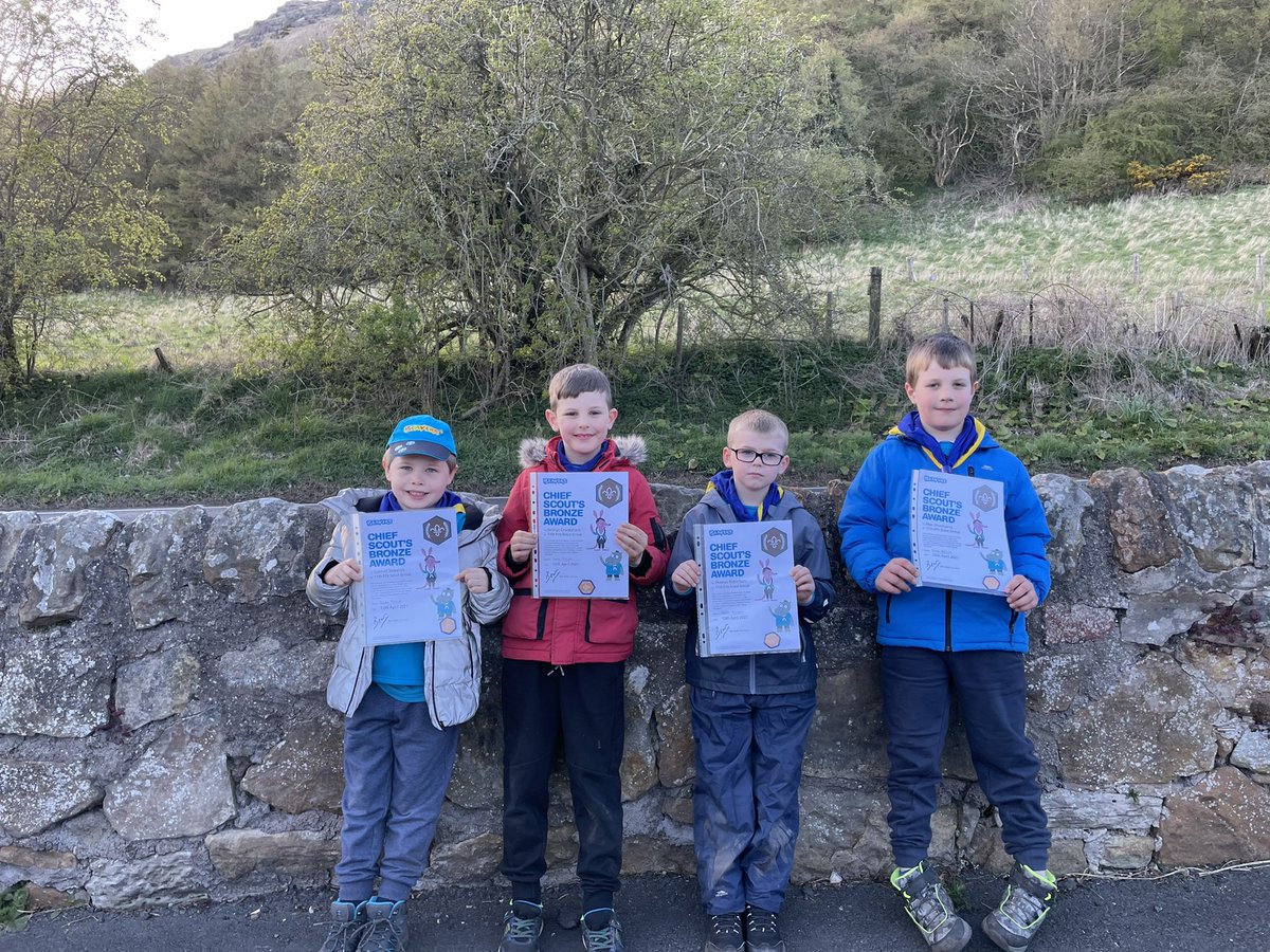 Great night <a href="/11thFife/">11th Fife</a> Beavers presenting 4 Chief Scout Bronze awards to these hard-working Beavers. Very well done! #SkillsforLife