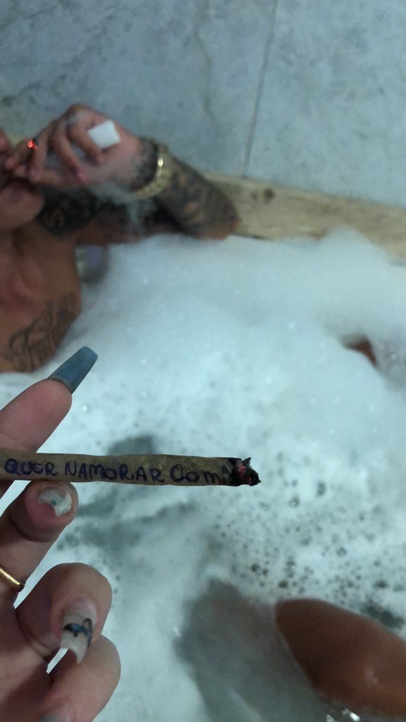 O pedido de namoro que elas gostam 👅