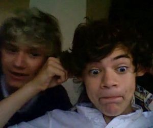 ftdtwithharry's tweet image. narry es superior desde el día que niall los invito a todos a su casa en  irlanda y harry fue el único que fue