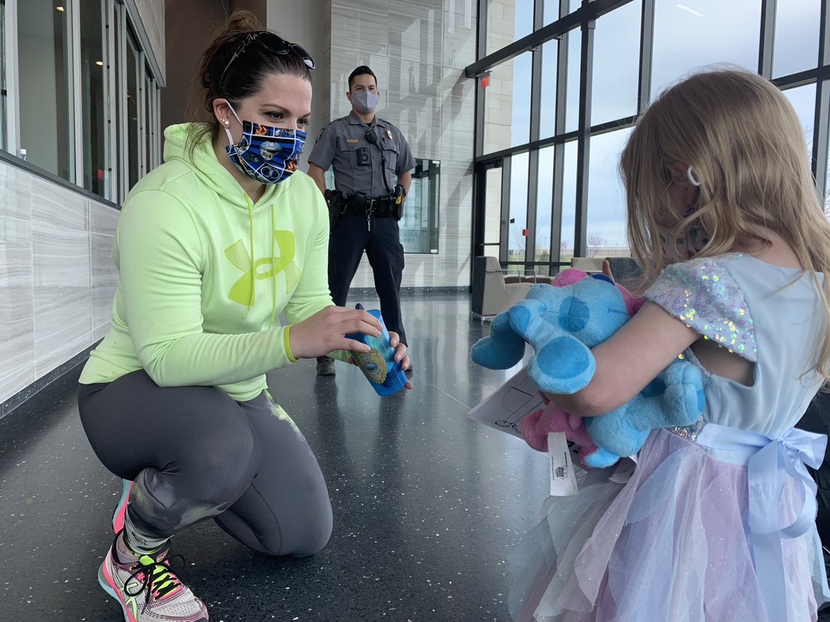 Magenta was reunited with her kid, Emma today. As a department, we're sad to see her go. Officer Pence was off, but came in to make sure Magenta got home safe.We're considering bringing Blue and Magenta in as celebrity sleuths. #BestRideAlongEver