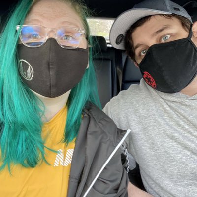 GinjjaNinjjaxXx's tweet image. Rare pic of us together! Applied for our marriage license yesterday 21 days until we officially tie the knot! 

Oh yeah and I dyed my hair teal 🤷🏼‍♀️

#splithouse #jedivssith #mayfourthwedding