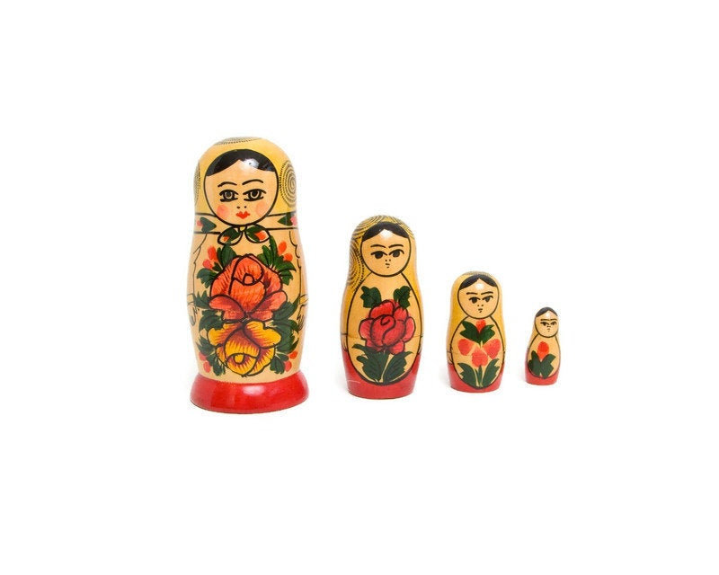 Vintage USSR Nesting Dolls Matryoshka Russian 4 Piece Wooden Doll Hand Painted Folk Art etsy.me/3wUJpm0 SHOP LINK IN BIO #ussrnestingdolls #russiandolls #woodendolls #limewooddolls #matryoshkadolls #ussrfolkdolls #sovietdolls #handpainteddolls #etsy