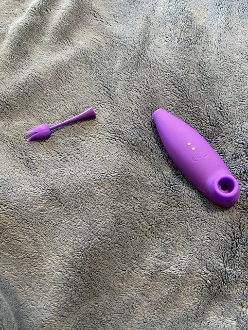 One of my toys broke 😭 Can I get an F in the chat https://t.co/nDh9pfsb2q<a href="/tag/manyvids"class="tags"><span>#manyvids</span></a>