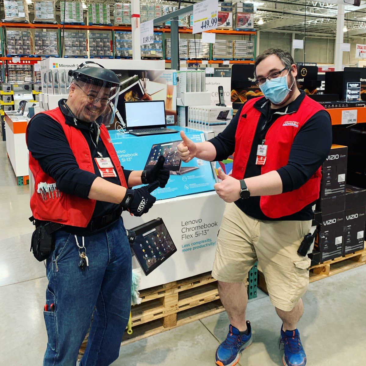 lenovoelyse's tweet photo. Training with Kris &amp; Jason today! #wearelenovo #premiumstars https://t.co/5naamXmu0Z