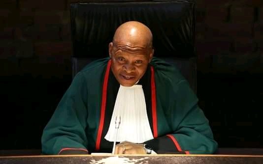 CollenGwebu's tweet photo. I salute Chief Justice Mogoeng Mogoeng for refusing to be captured by Cyril Ramaphosa's boy Pravin Gordhan &amp; exposed what the EFF was always saying about Pravin Gordhan. The EFF is vindicated again. History will absolve you Chief Justice. You will be in the good books of history. https://t.co/pDGvjhLOwm
