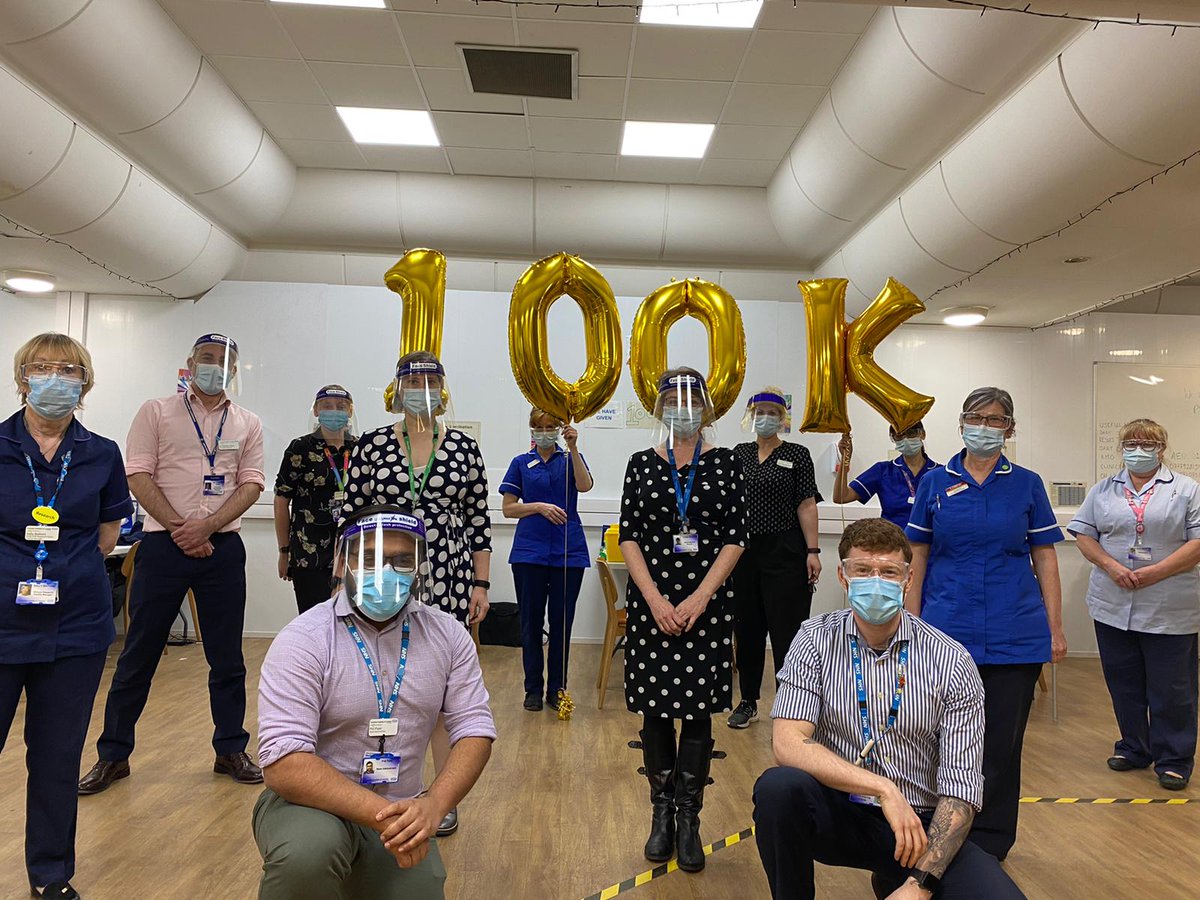 So proud to be part of this amazing team <a href="/Leic_hospital/">Leicester's Hospitals</a> Momentous occasion today with 100,000 vaccines given in our hospital hubs.