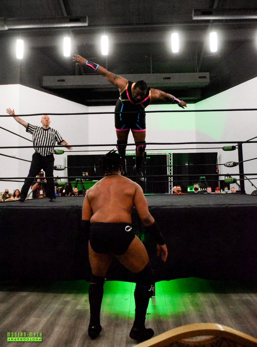 _ModernMyth_'s tweet photo. . @GCWWrestlingPro @MRGRIM_IS4_HIRE #WeRunThisTown #MrGrim #ModernMythPhotography https://t.co/gqX0GoJLNO