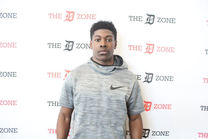 TheD_Zone's tweet photo. Most Division 1-FBS signee's out of Michigan since 2002:

#1 Cass Tech - 76
#2 Detroit King - 40
#3 Orchard Lake Saint Mary's - 32
#4 West Bloomfield - 29
#5 Brother Rice - 28
Bonus:  Southfield Bluejays (closed) - 27 

Full List:  https://t.co/cK5fKvcvmM https://t.co/O7CYItT5mB