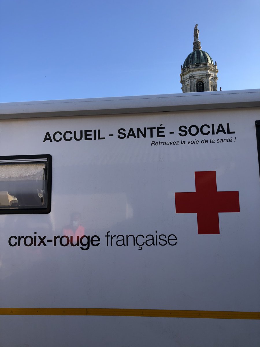 Faire-Ensemble #santéPourTous Ravis du partenariat avec <a href="/CRfRennes/">Croix-Rouge Rennes</a> pr la bagagerie les clés solidaires . 
1 x/ semaine Marc,médecin ouvrira sa salle de consultation aux personnes sans domicile usagers de la bagagerie.Elles ont débuté aujourd’hui au + gd soulagement des patients
