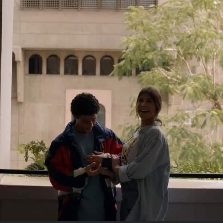 3mr_mo7sen's tweet image. I hope you find the one who stays with you until you are both grey and old .. ♥