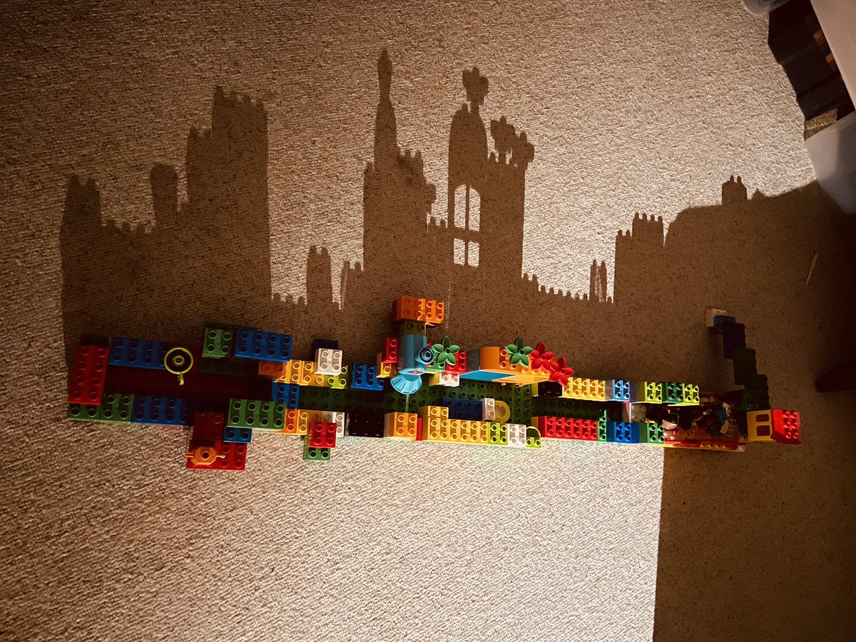 Lego 息子さんがレゴで作った おうち よく見てみると センスの塊 天才はいる 悔しいが Togetter