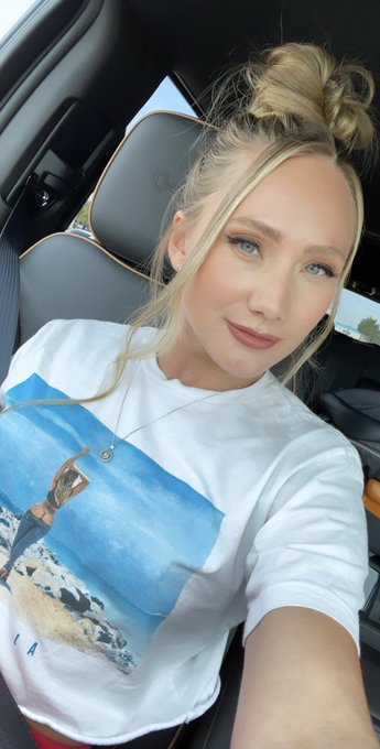 Do you like my shirt? ? @AJSMERCH https://t.co/X74sDobYHI
