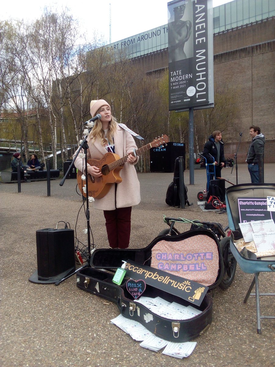 grahaml32933778's tweet photo. The return of the Southbank Songbird 🎤 @Ccampbellmusic #songbird #busking #buskerlife #singersongwriter https://t.co/SJHfGstwEg
