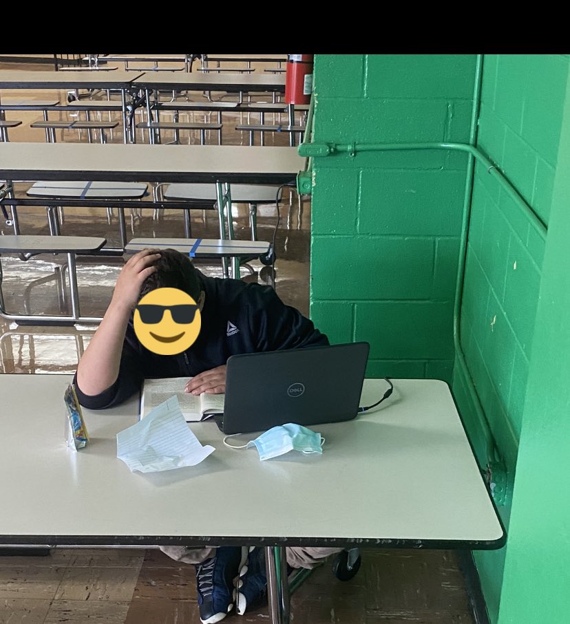 Sharing a few pics from students who read with their virtual reading buddies/ adult Reading Partners. Accountability helps our young readers engage in reading more. Thank you to our yearly @CommAchieves volunteers; a few have been with us for 5 years!