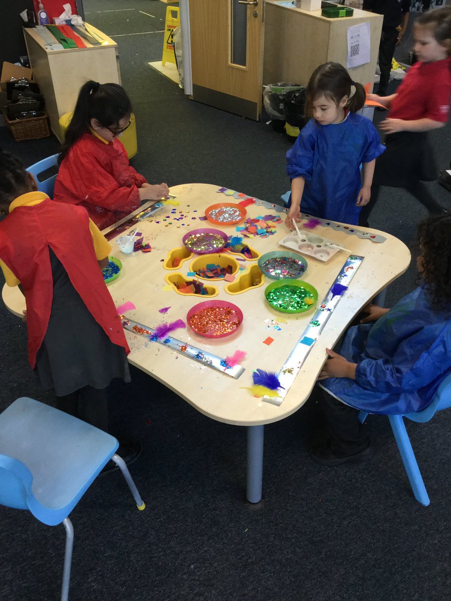 AButlerGDPS's tweet photo. Exciting first day back in Year One exploring our new classroom, creating crowns and stained glass windows. We also had a surprise visit from a friendly, furry rabbit asking for our help! https://t.co/OPADE5wT4J