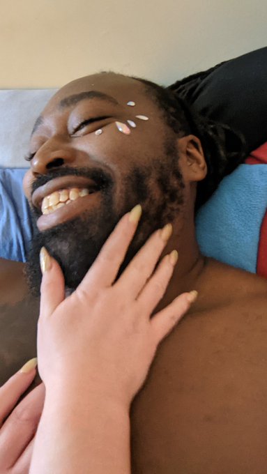 I think I'm in trouble. 😈😅😊 #love #troubleandchill https://t.co/TKr1SVdrDq<a href="/tag/love"class="tags">#love</a><a href="/tag/troubleandchill"class="tags">#troubleandchill</a>