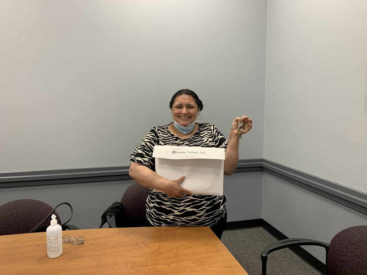 classicprestig1's tweet photo. Congratulations to our client!! She just bought a 4 unit building https://t.co/mCsndPhQpE