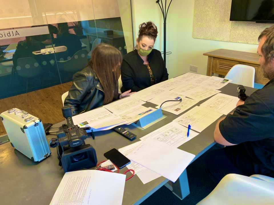 HubRainy's tweet photo. Filmmakers v Artists . Trying to battle for makeup and clothing time  against shot list timings and losing #Storyboarding #Bestlaidplans #Rainydayshub #musicvideo #Nataliaukmusic #MUA #environment #Savetheplanet #Filmmakers #Hull https://t.co/GvsWunBnhK