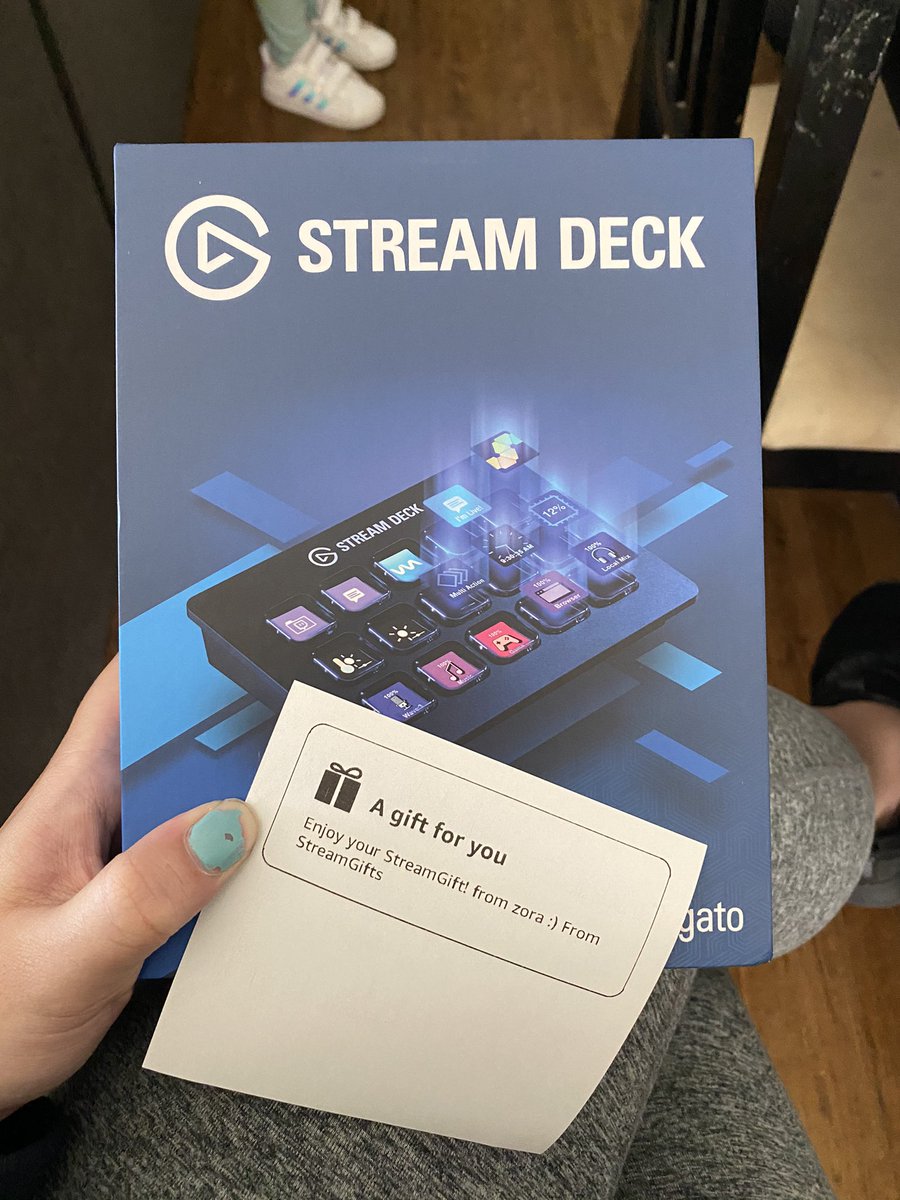 Feng_VT's tweet photo. Ok so I just got a very unexpected #streamgift and I think it’s from @zoradraws !! I’m so excited to set this up 😭😭😭😭❤️❤️❤️❤️❤️ thank you omg 😭😭😭❤️❤️❤️ https://t.co/lXc40aeGaT