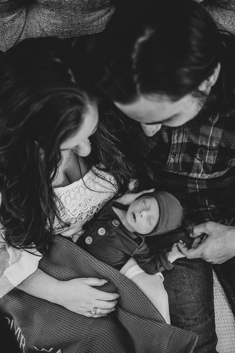 kayle_brook27's tweet photo. We got more pictures from Riv’s newborn shoot &amp; I’m obsessed🤧 https://t.co/bTBdtCJY3W