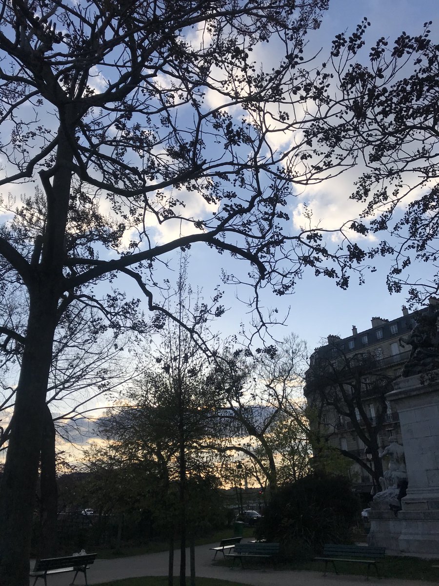 YvesPDB's tweet photo. Square #Barye #Paris https://t.co/k8GA54LWS2