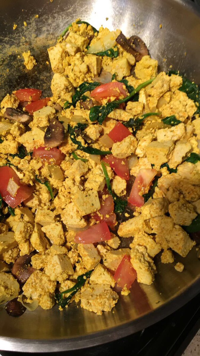 basictweetbyash's tweet photo. added one of my famous recipes to my website https://t.co/NJiT9rSpQs also check out my insta (fancyash_) for more content!💚☺️ https://t.co/WxpCpNEdCU