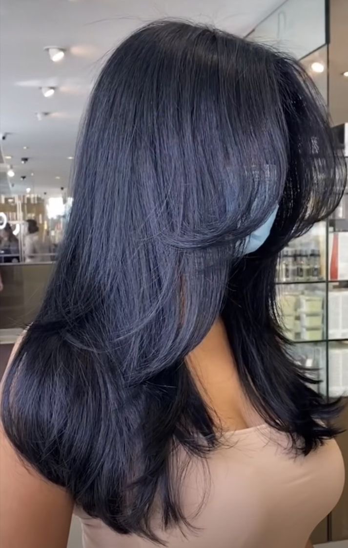 THEREALMANOU's tweet photo. Perfect hair 🖤 https://t.co/DgASq7xOH9